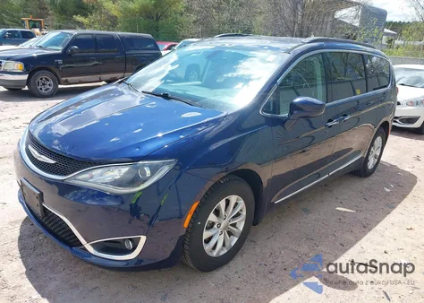 2017 Chrysler Pacifica Touring-L z USA, uszkodzony, nr VIN 2C4RC1BG7HR514864
